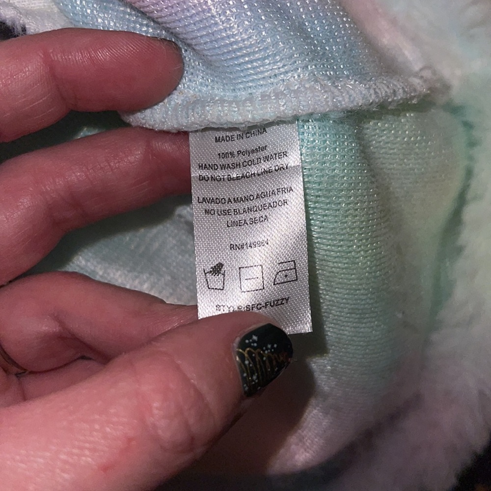 Southern Fried Chicks Fuzzy Long Tye Dye Pull Over W/Pockets - Picture 10 of 10